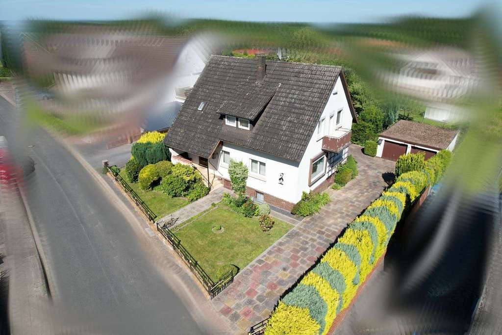 Immobilie in Rehburg-Loccum - Großzügiges Einfamilienhaus mit 968 m² Grundstück und viel Gestaltungsspielraum - Bild 0
