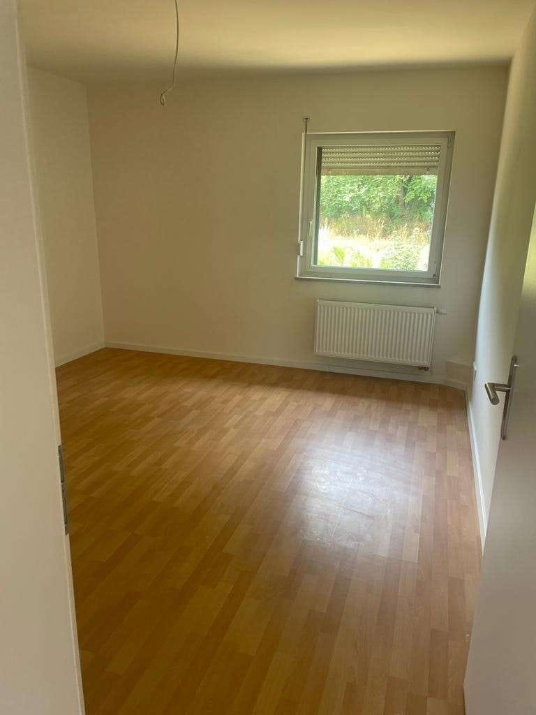 Immobilie in Baumholder - 4x schöne 3- Zimmerwohnung mit Einbauküche und Garten - Bild 4