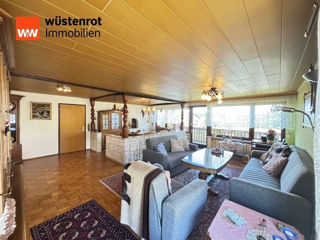 Immobilie in Vogt - Großzügiges Zweifamilienhaus mit Aussicht
Zur Selbstnutzung, Mehrgenerationenwohnen, Kapitalanlage - Bild 3
