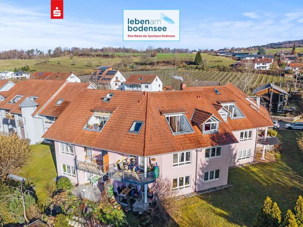 Immobilie in Owingen - Vermietete, helle 2-Zimmer-Dachgeschoss-Wohnung mit Loggia und TG-Stellplatz - Bild 0