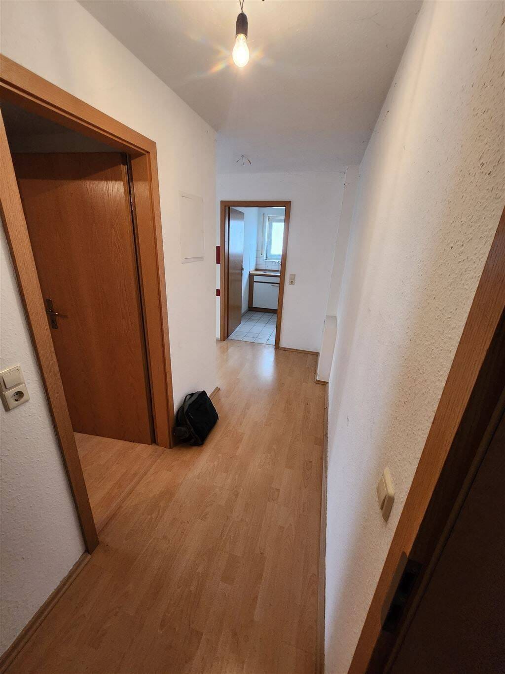 Immobilie in Laupheim - Schicke 2-Zi-Whg mit 2 Balkonen im 1.OG inkl. TG-Stellplatz - Bild 3