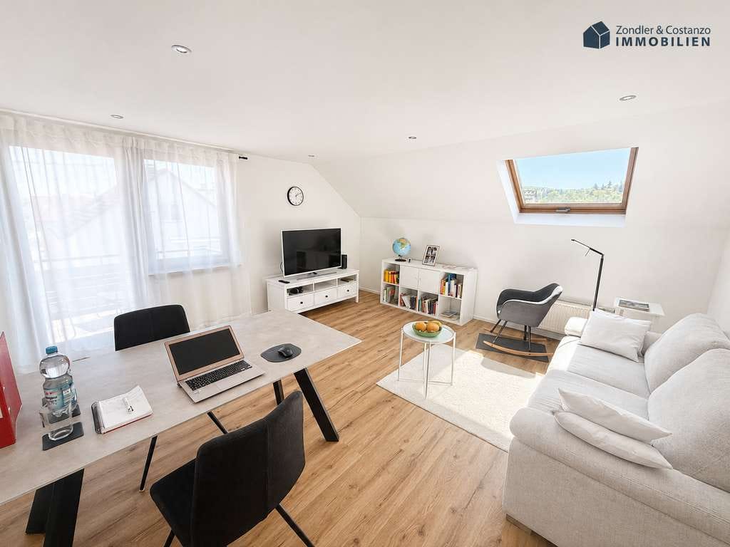 Immobilie in Winterbach - *ATTRAKTIVE 2-ZI.-DG-WHG.: EBK + Balkon + 1 Stpl. + Bad & sep. WC (2023) + ruhige Lage (Winterbach)* - Bild 0
