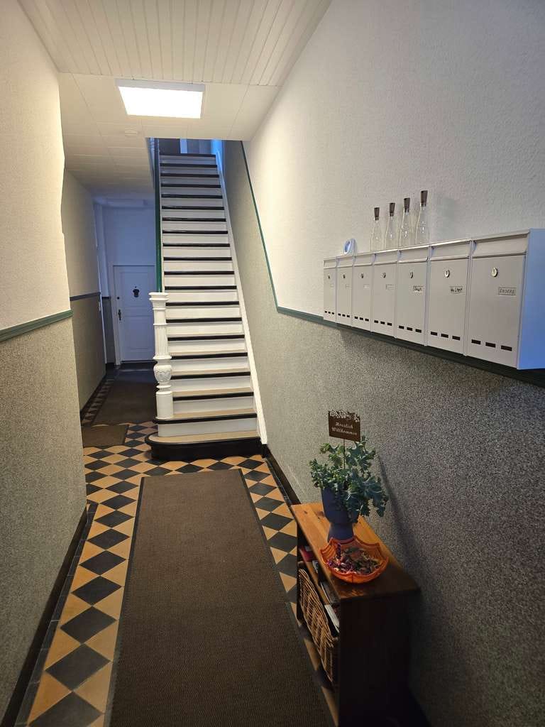 Immobilie in Krefeld - Kapitalanlage: Gepflegtes 7-Parteien-Haus in Krefeld-Inrath - Bild 2