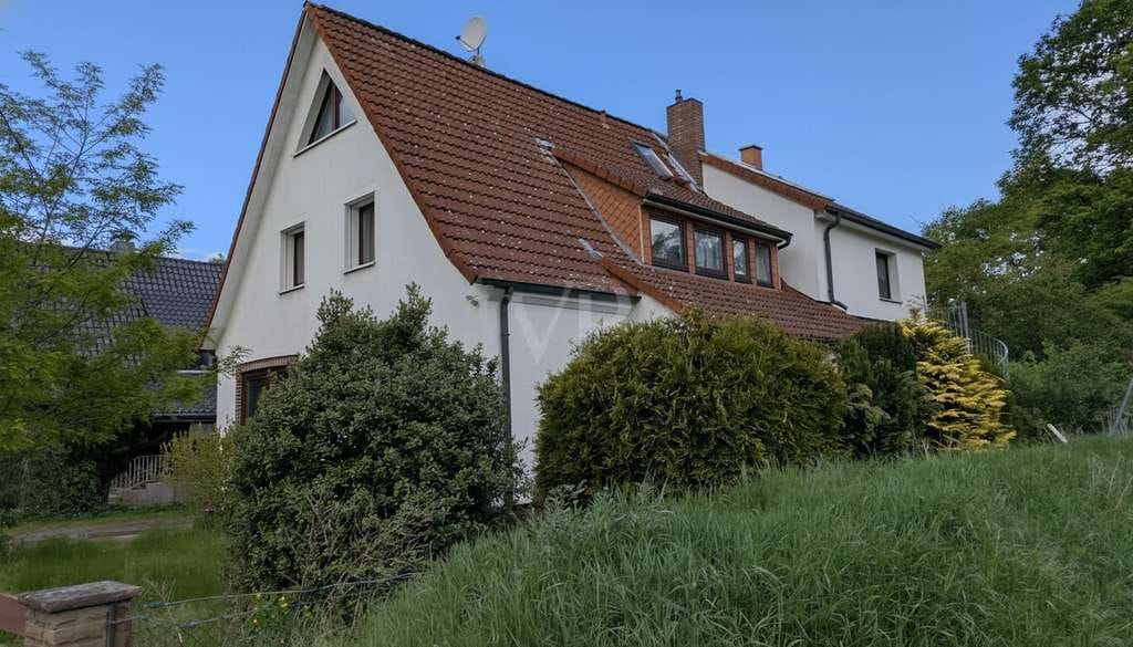 Immobilie in Lachendorf - Licht, Luft und Aussicht - besondere Dachgeschosswohnung auf 2 Ebenen - Bild 2