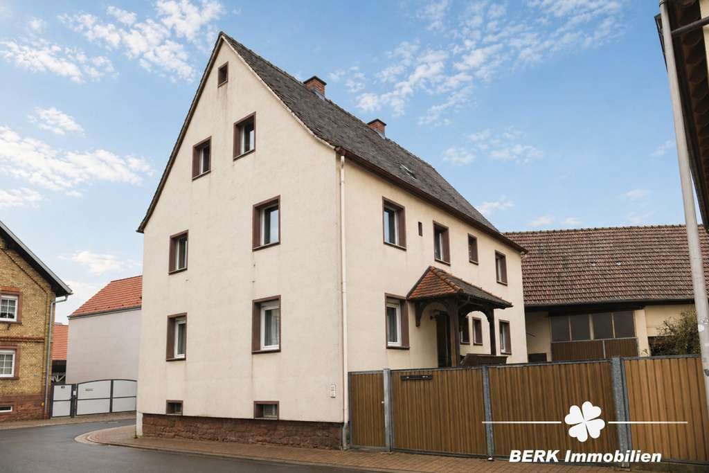 Immobilie in Mömlingen - BERK Immobilien - Attraktives Zweifamilienhaus für Familien und Kapitalanleger - Bild 2
