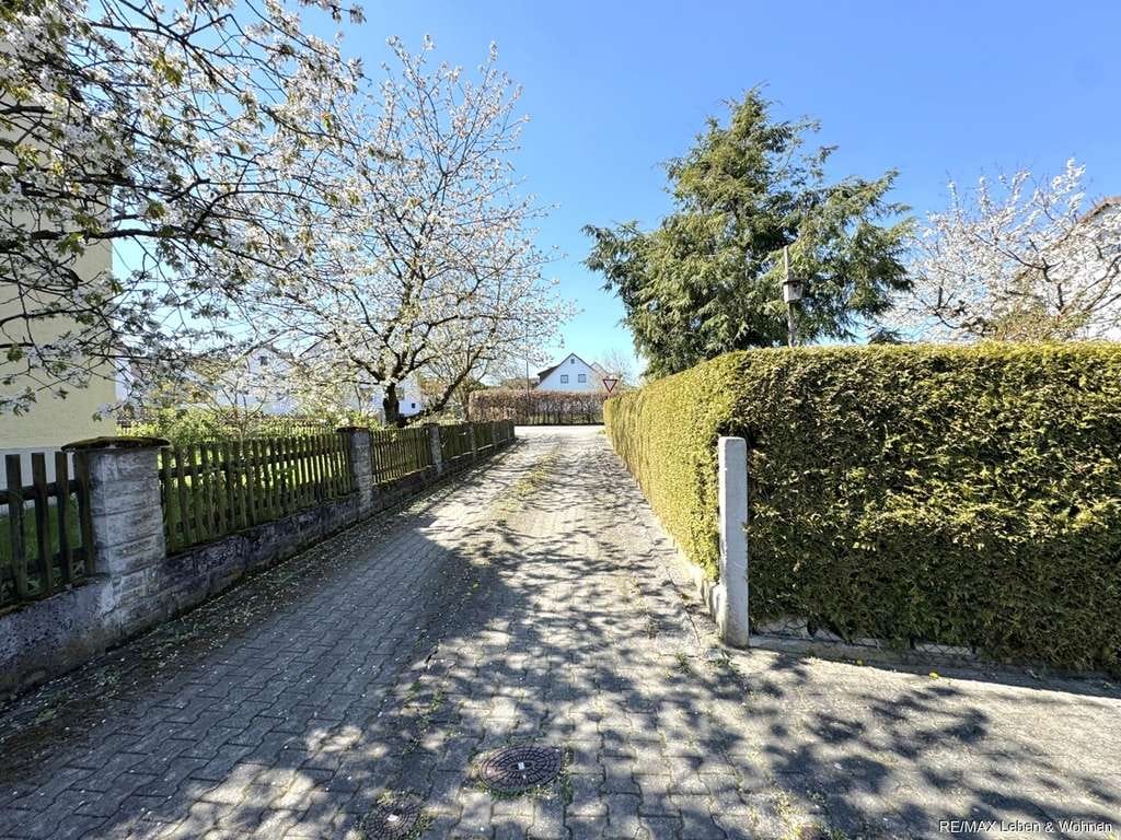 Immobilie in Erdweg - Einfamilienhaus- Familientraum in ruhiger Lage mit Wintergarten / Doppelgarage - Bild 3