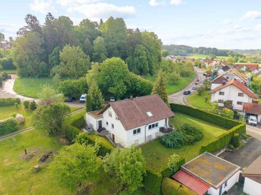 Immobilie in Ummendorf - Frei stehendes Zweifamilienhaus mit zusätzlicher Einlieger-Wohnung in top Lage! - Bild 3