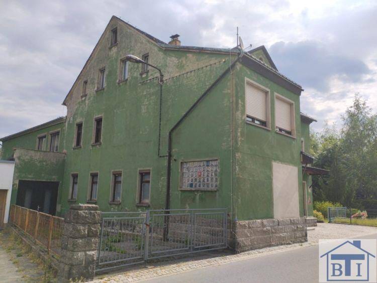 Immobilie in Ebersbach-Neugersdorf - Neuer Preis - ehemaliges Wohn- und Geschäftshaus mit Entwicklungspotential - Wohnung beziehbar - - Bild 0