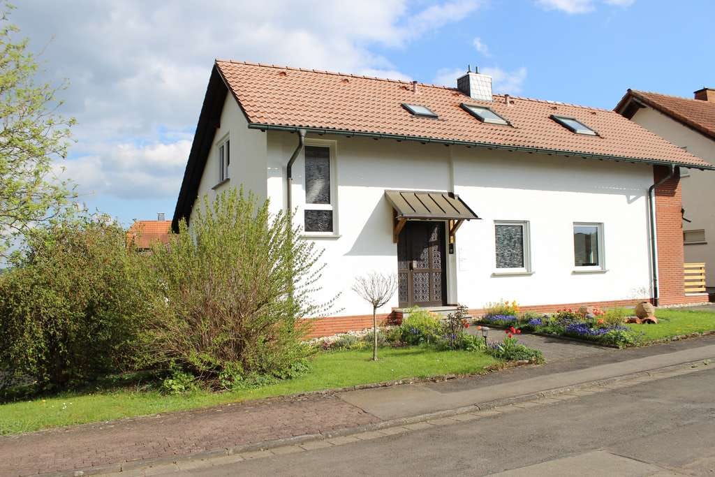 Immobilie in Romrod - 2-Familienhaus für die Selbstnutzung, Vermietung oder Teilvermietung - Bild 2