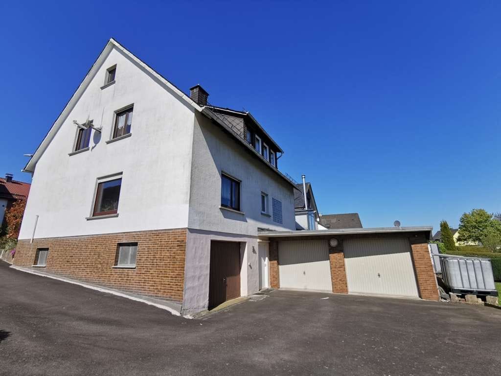 Immobilie in Elkenroth - Gepflegtes Einfamilienhaus in Elkenroth mit umweltfreundlicher Wärmeerzeugung! - Bild 2