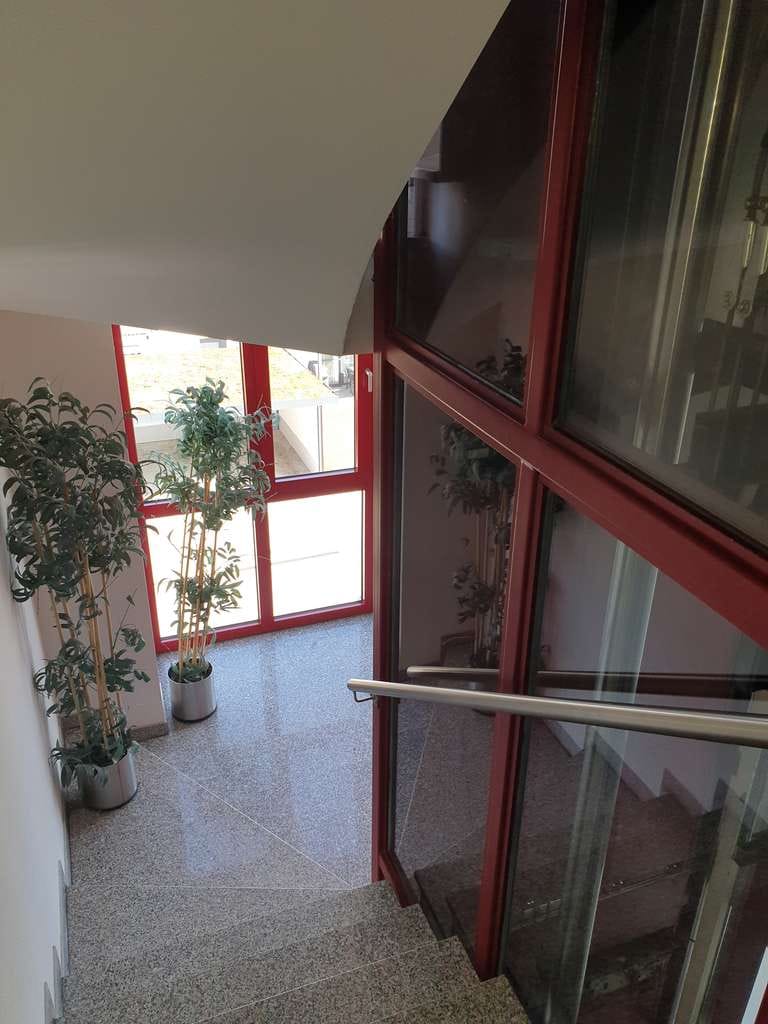 Immobilie in Weiden in der Oberpfalz - 2-Zimmer Eigentumswohnung mit Balkon und Tiefgaragenstellplatz in Weiden-Hammerweg - Bild 3