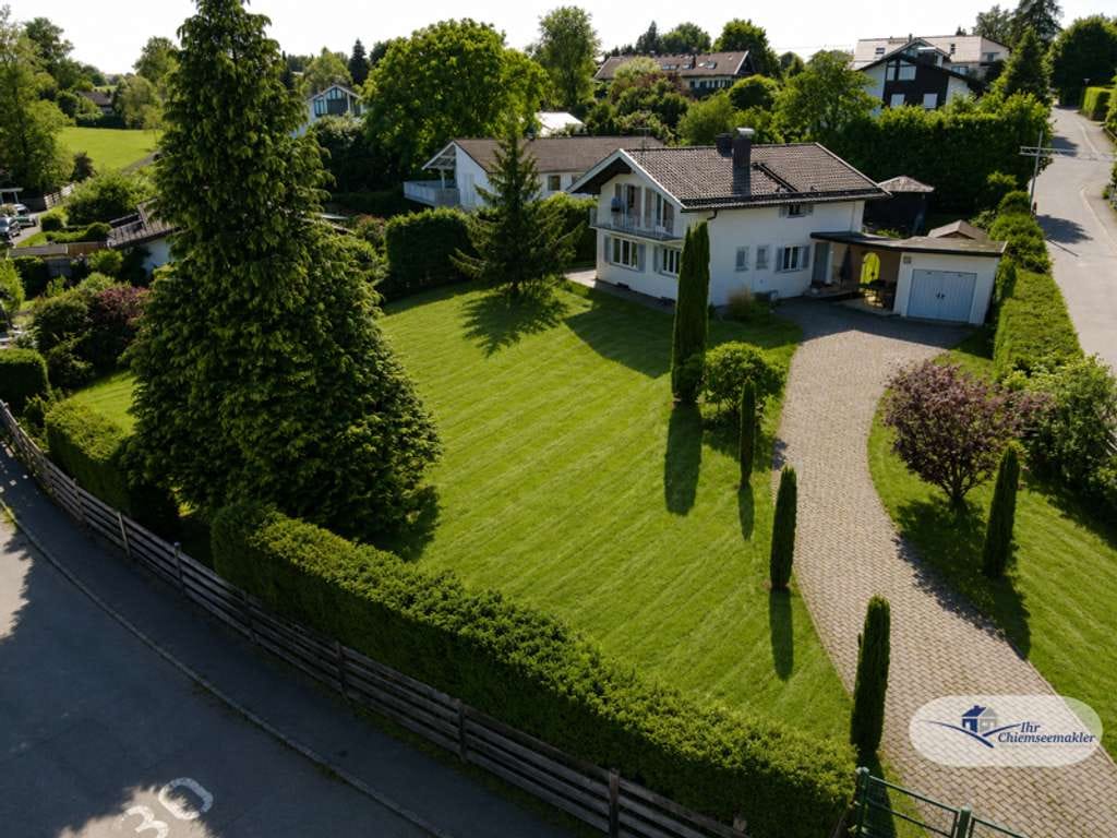 Immobilie in Rimsting - Einfamilienhaus mit Bergblick auf großem Grundstück – Ihr Projekt mit Potenzial in Rimsting - Bild 0