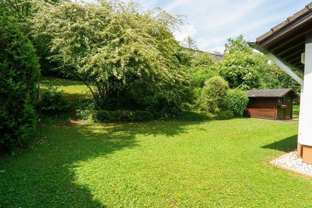 Immobilie in Trierweiler - Freistehendes Einfamilienhaus mit Wintergarten, traumhaftem Gartenblick und rund 1.100 m² Grundstü - Bild 3
