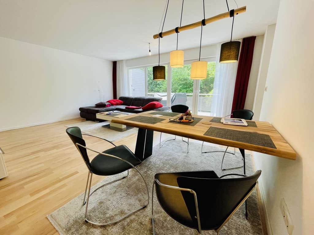 Immobilie in Feldkirchen - Traumhaft geschnittene 3-Zimmer Wohnung mit riesigen Balkon- neuwertig und sofort bezugsfrei - Bild 2