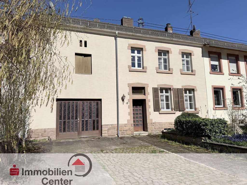 Immobilie in Losheim am See - Charmantes Reihenmittelhaus mit Bauernhauscharakter! - Bild 0