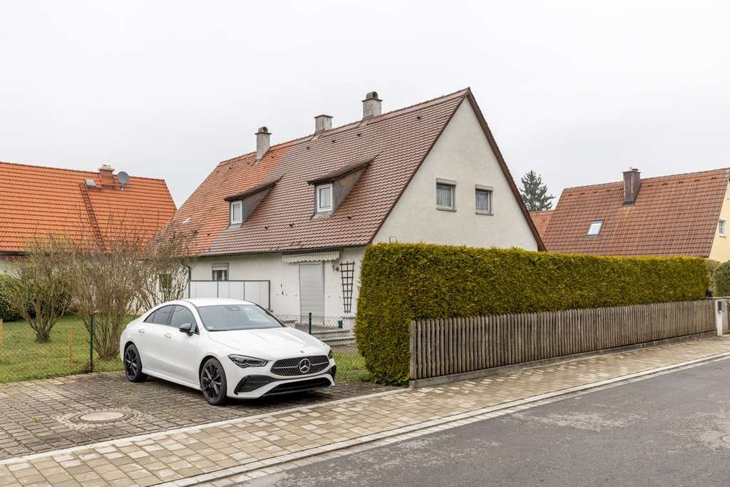 Immobilie in Landsberg am Lech - Familienidyll in Landsberg - Großzügiges Haus mit Potenzial in toller Wohnlage - Bild 2