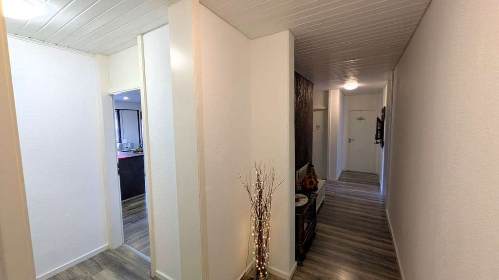 Immobilie in Sasbachwalden - Renovierte 3-Zimmer Wohnung mit 2 Balkonen, 2 Keller und TG Stellplatz - Bild 4