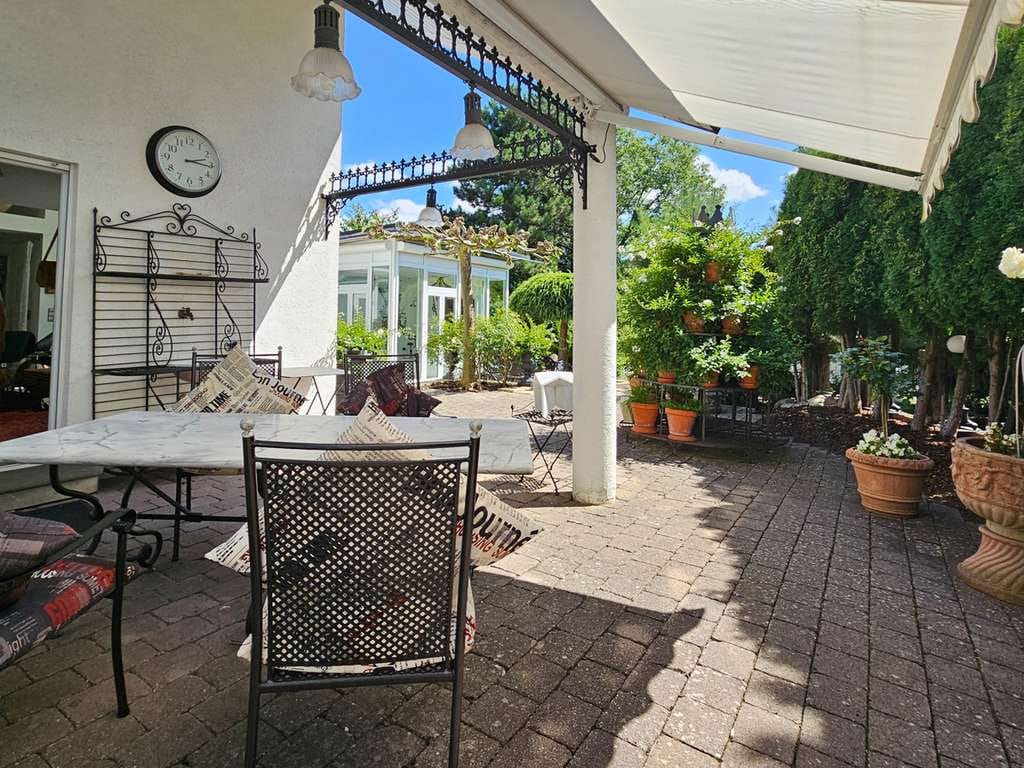 Immobilie in Essingen - Traumhaft schönes Anwesen mit parkähnlichem Garten und Wellnessbereich - Bild 1