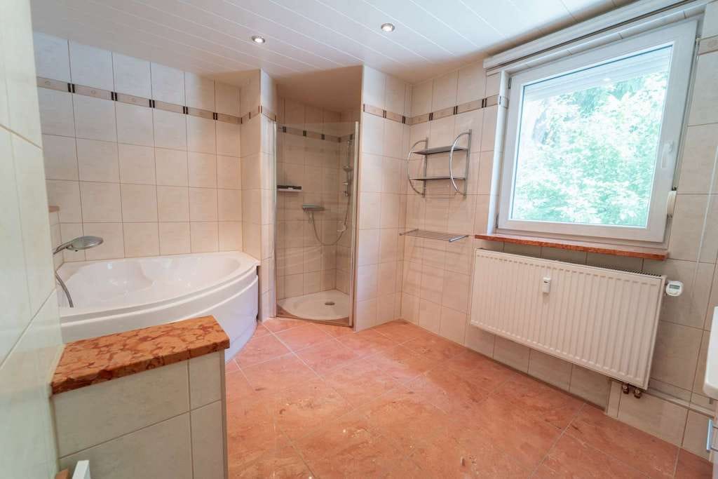 Immobilie in Dingolfing - *** Freistehendes Einfamilienhaus inkl. zweiter Wohneinheit in begehrter Lage von Dingolfing *** - Bild 5