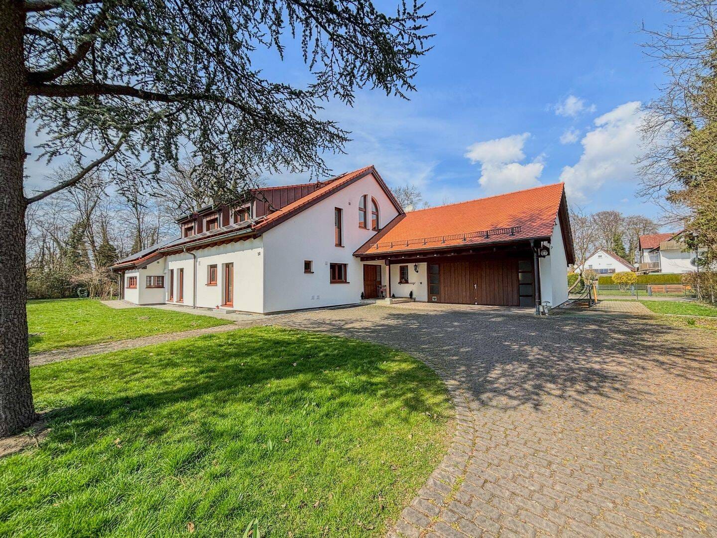 Immobilie in Asbach-Bäumenheim - Wohnen im Grünen - Ihr neues Zuhause mit großem Garten und viel Platz! - Bild 2