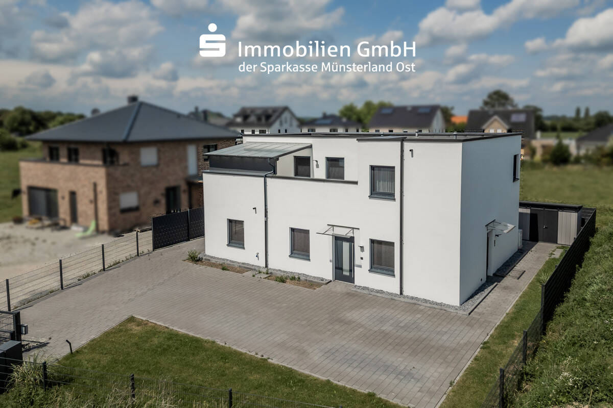 Immobilie in Wadersloh - Ein Haus der vielen Möglichkeiten - Neuwertiges Zweifamilienhaus (Erbbaurecht, günstige Kaufoption!) - Bild 1