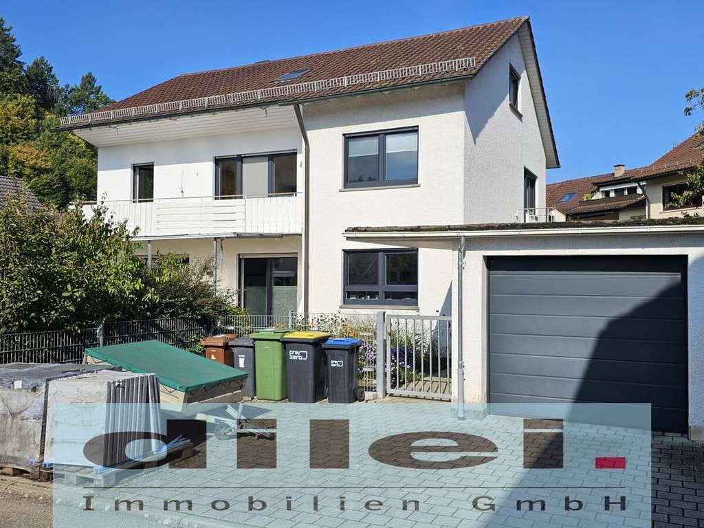 Immobilie in Kämpfelbach - **Kämpfelbach-Ersingen, modernisiertes 1-2 Familien-Haus mit Ausbaupotential, Garten u. 3 Garagen** - Bild 0