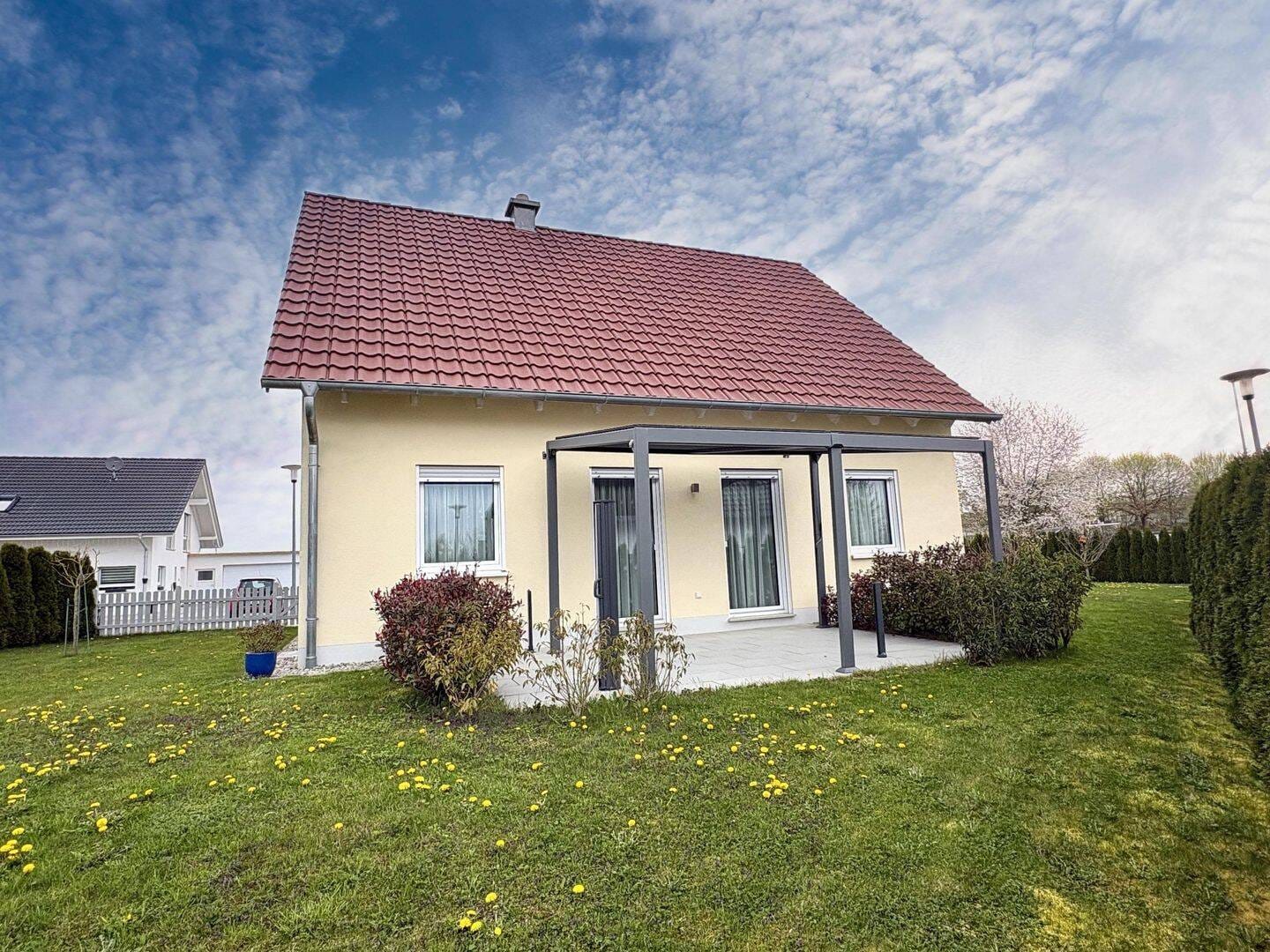 Immobilie in Ziertheim - Energieeffizientes Familienheim mit sonnigem Grundstück - Bild 1