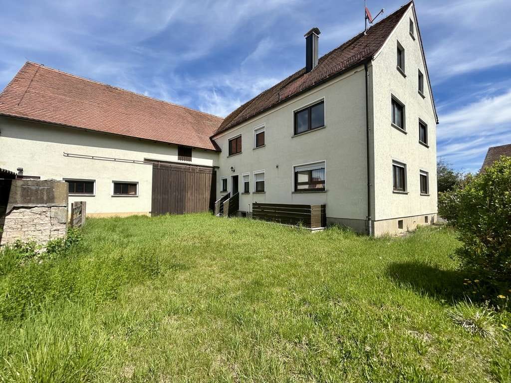 Immobilie in Kalchreuth - Ehemaliger Bauernhof mit Scheune und Nebengebäuden - Bild 2