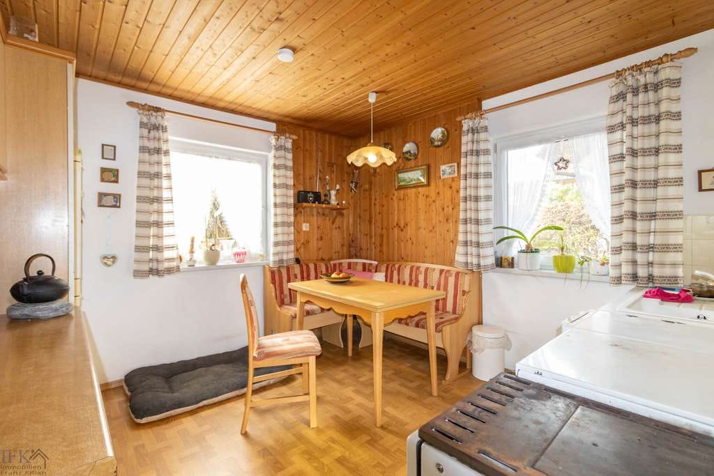 Immobilie in Raisting - Charmantes Altbau Einfamilienhaus mit Erweitertungspotenzial in Raisting - Bild 1