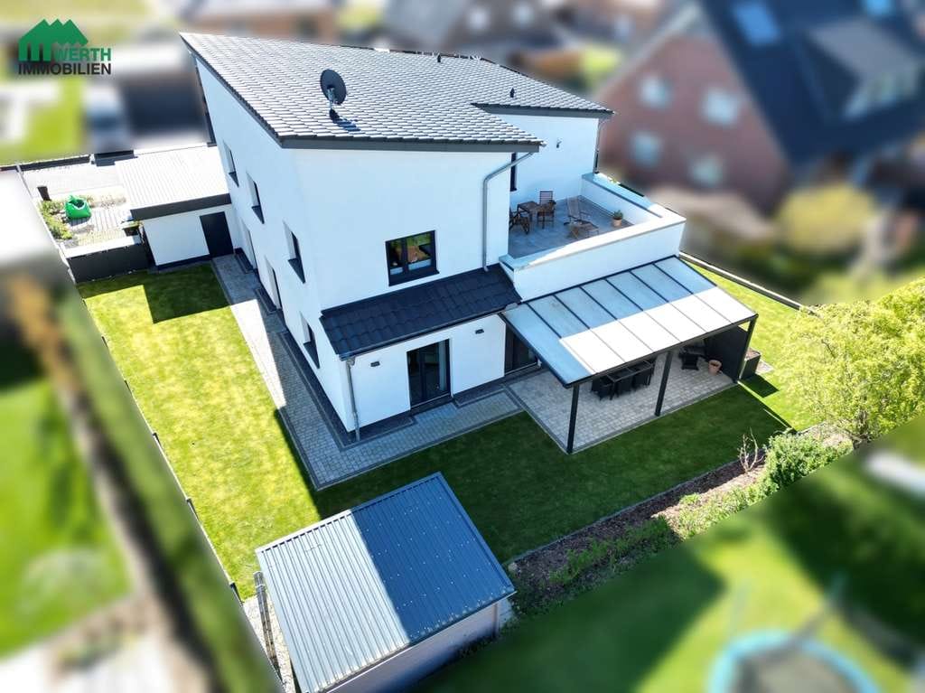 Immobilie in Beckdorf - Einziehen & wohlfühlen – Zweifamilienhaus mit Garten, Terrasse & Dachterrasse *** 360 ° Rundgang *** - Bild 3