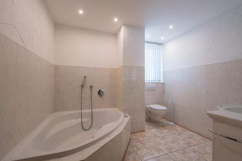 Immobilie in Kirchhain - Neu renoviertes Wohnhaus in Kirchhain- Innenstadt Zentral ! - Bild 4