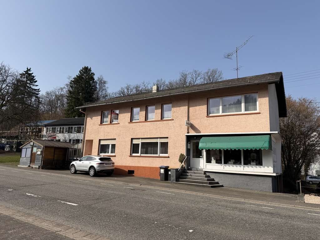 Immobilie in Nohfelden - Wohn- und Geschäftshaus in guter Lage von Nohfelden / Türkismühle - Bild 0