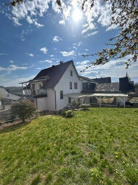 Immobilie in Haiger - 2- FH mit 4 Garagen, 2 Terrassen, Balkon und schönem Garten in Haiger-Allendorf gelegen - Bild 4