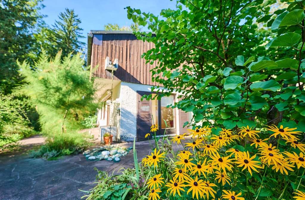 Immobilie in Miesbach - Rarität in Miesbach: Architektenhaus mit Waldfläche & viel Privatsphäre - Bild 3