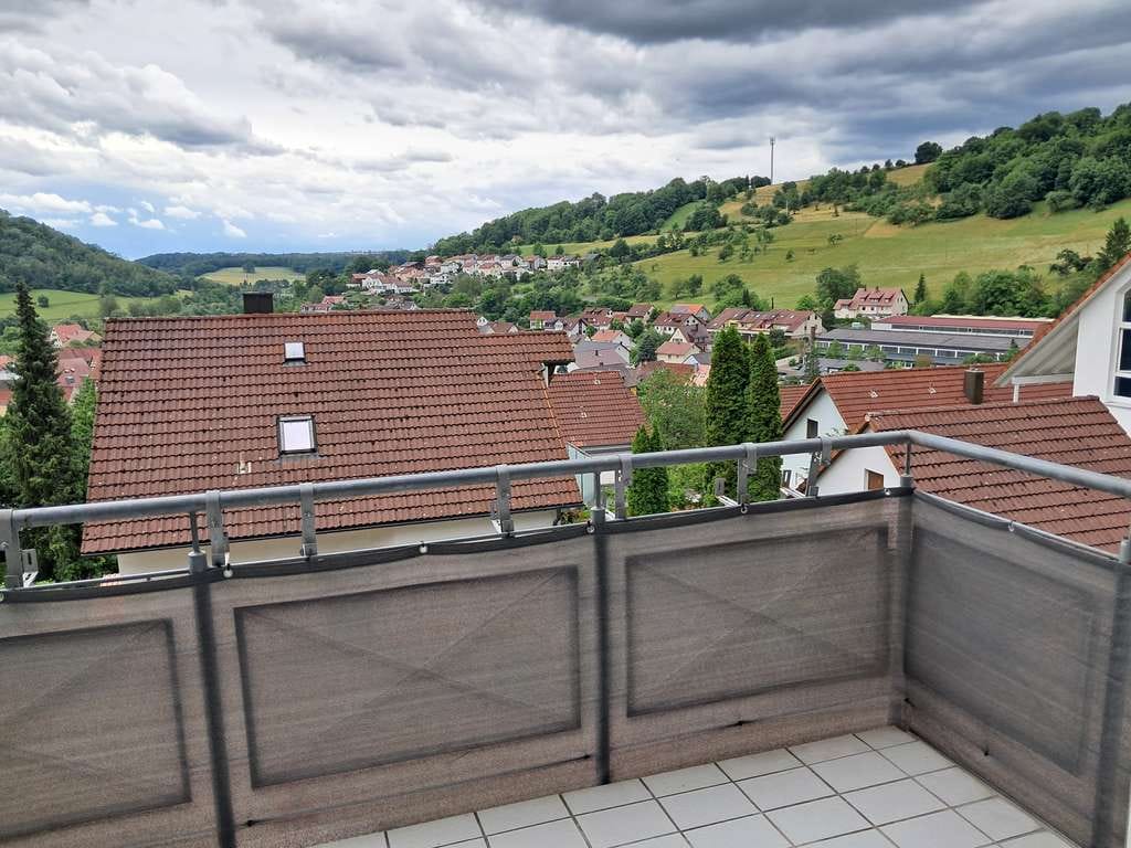 Immobilie in Untermünkheim - Attraktive 3 Zimmer Wohnung mit herrlichem Weitblick - Bild 0