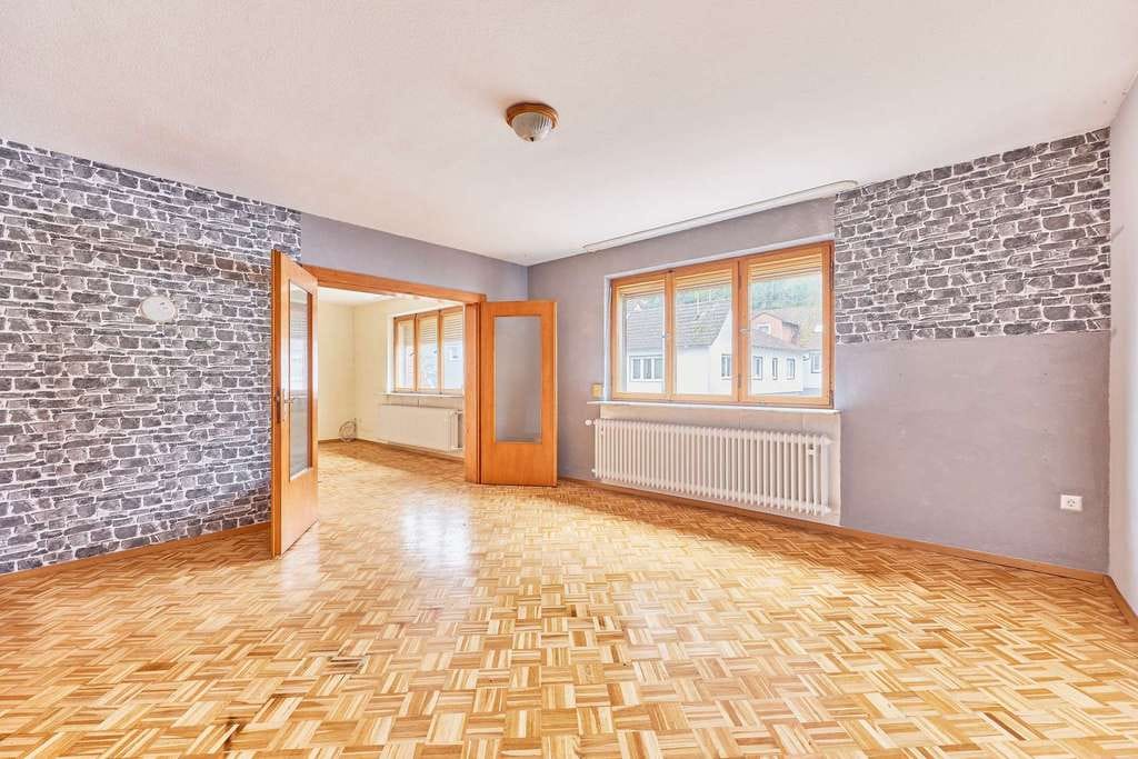 Immobilie in Albersweiler - Hier steckt mehr drin:  Einfamilienhaus mit Werkstatt & Platz für Ihre Vision - Bild 1