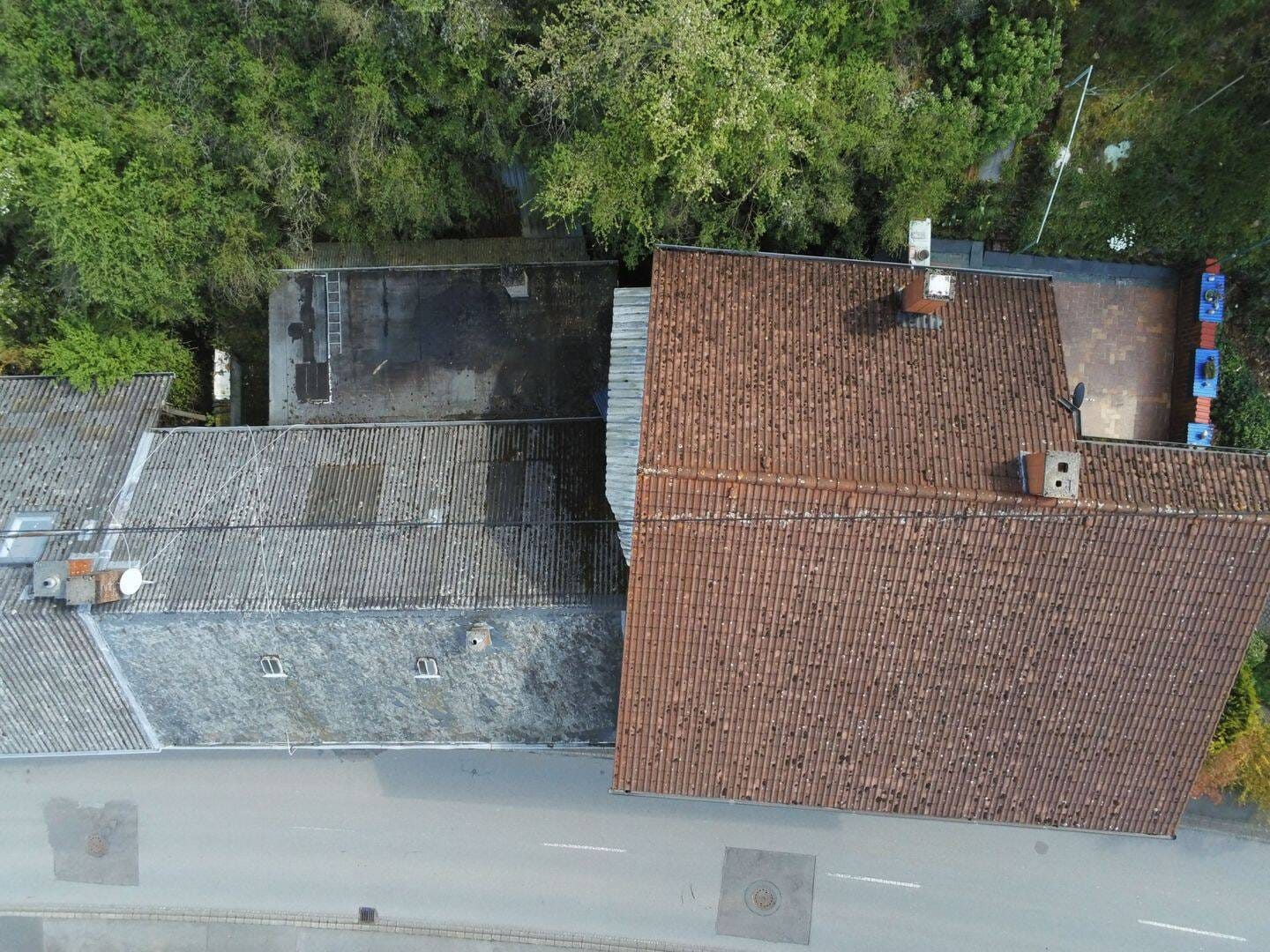 Immobilie in Wiltingen - Einfamilienhaus mit Galerie plus Sanierungsobjekt und 2000m² Garten - Bild 4