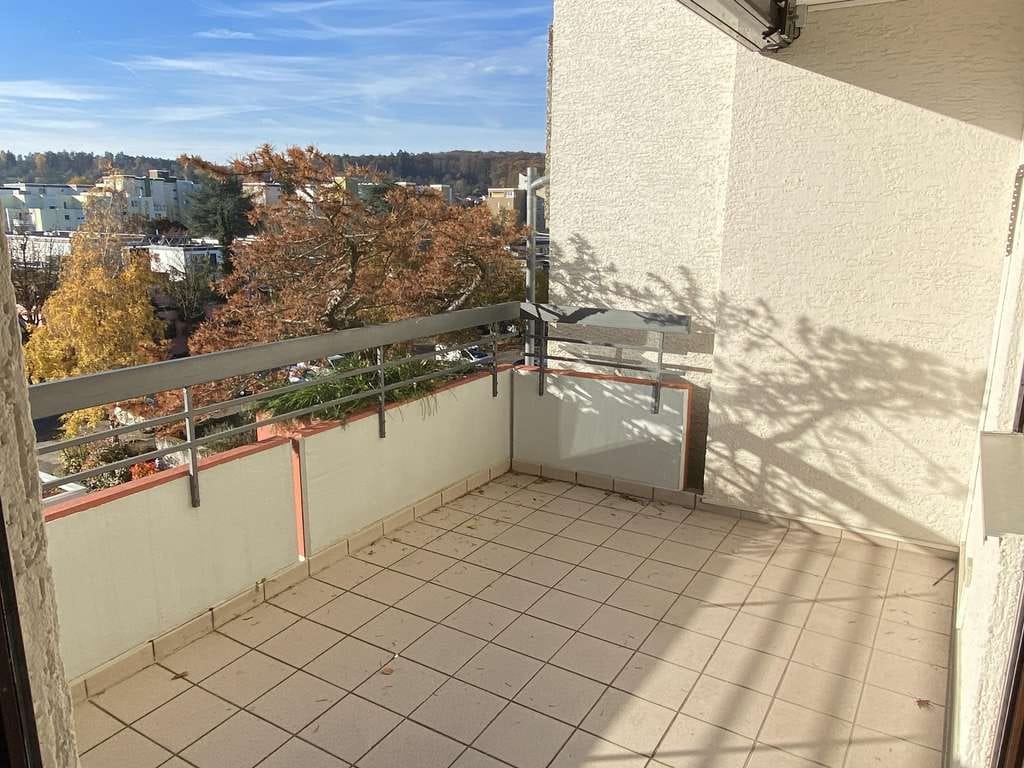Immobilie in Leinfelden-Echterdingen - Seniorengerecht 3,5 Zimmer-Wohnung mit Aussicht - Bild 2