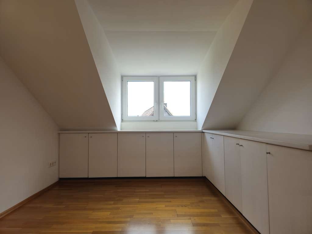 Immobilie in Ebersberg - Charmante 2,5-Zimmer Dachgeschosswohnung in Ebersberg - Bild 2