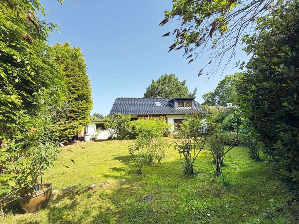 Immobilie in Bad Segeberg - Ein Familienhaus mit Raum für Veränderungen und Aussicht! - Bild 5