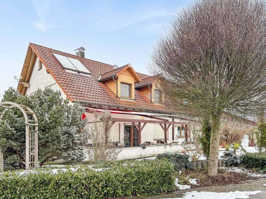 Immobilie in Blaufelden - Attraktiv vermietetes Mehrfamilienhaus mit 3 Wohneinheiten und Garten in Blaufelden - Bild 0