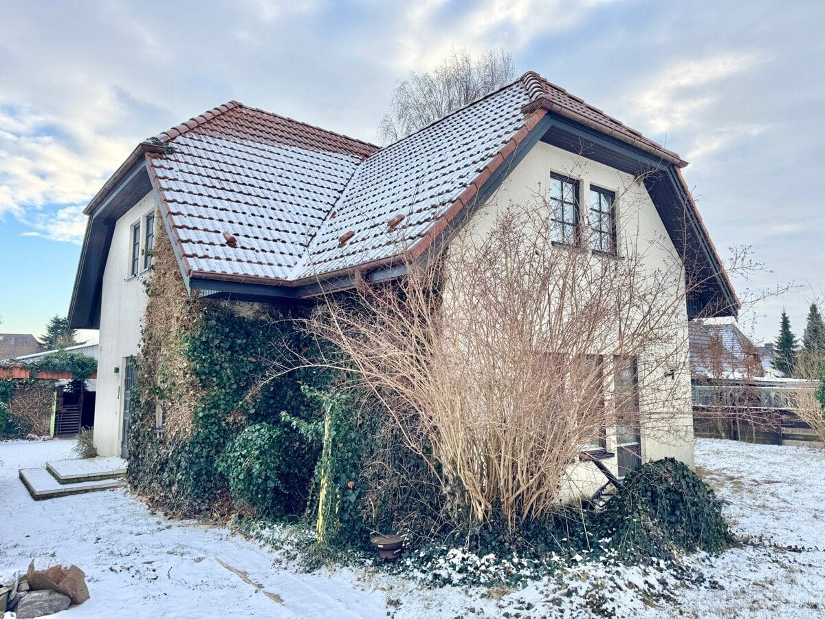 Immobilie in Groß Teetzleben - HORN IMMOBILIEN ++ ca. 8 km bis Neubrandenburg ++ ein großes Haus mit 5 Zimmern - Bild 1