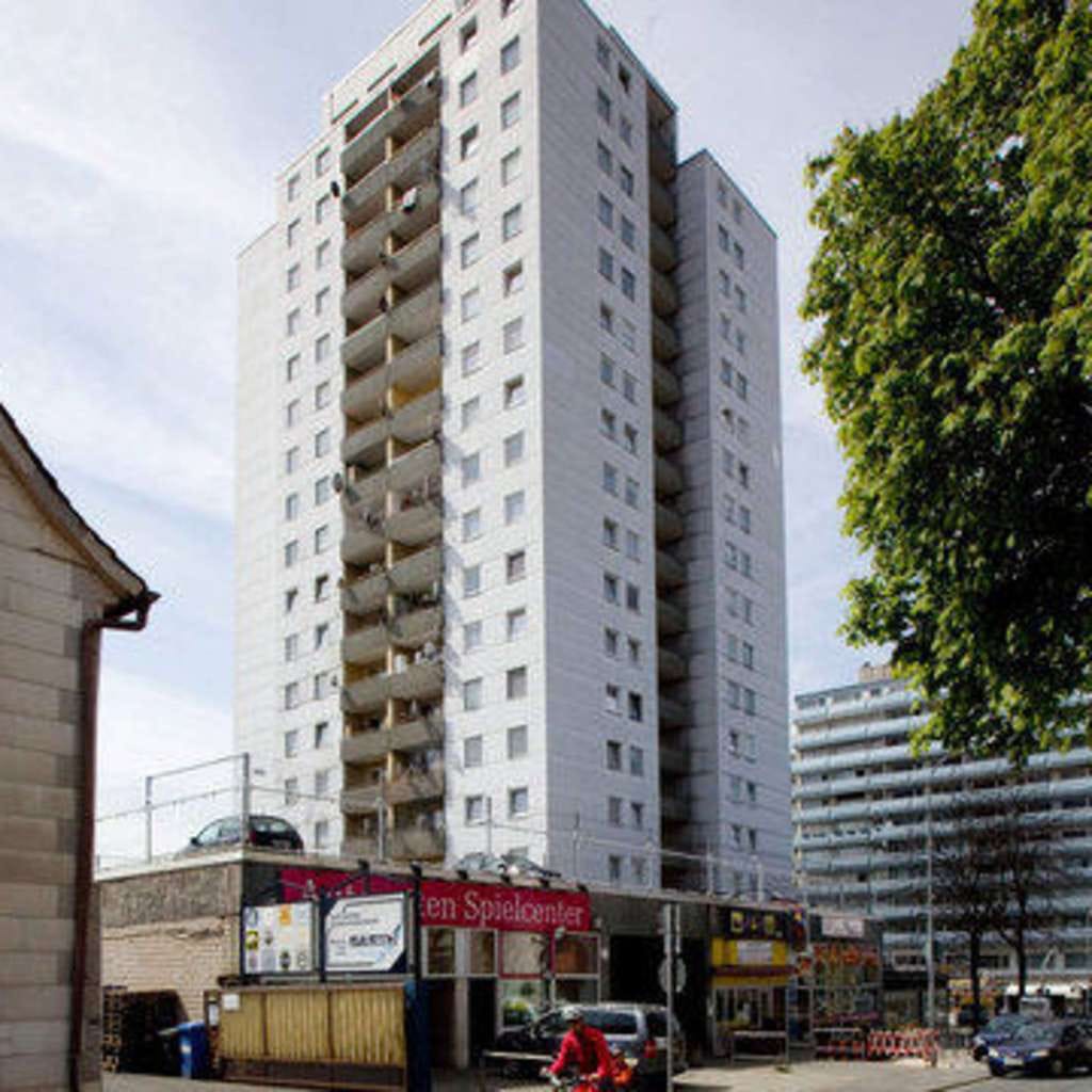 Immobilie in Langen - Gepflegte 3-Zimmer-Wohnung im 16. OG mit Balkon in Langen (Hessen) - Bild 0