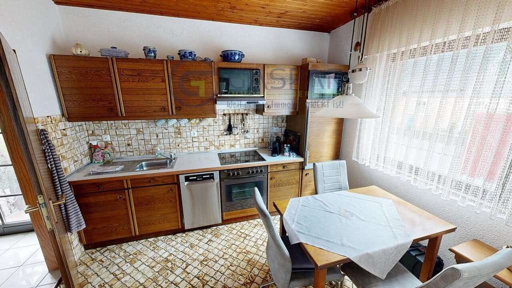 Immobilie in Kreuzau - Vielseitiges Familiendomizil in Kreuzau-Winden mit sonnigem Südgarten - Bild 2