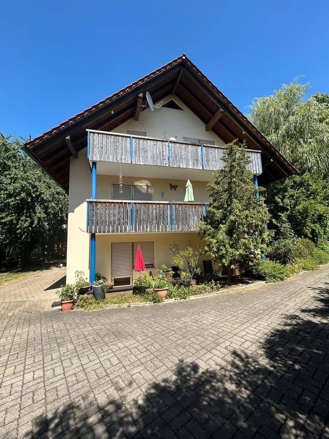 Immobilie in Heideck - * Mehrfamilienhaus mit Baugrund in Heideck * - Bild 1