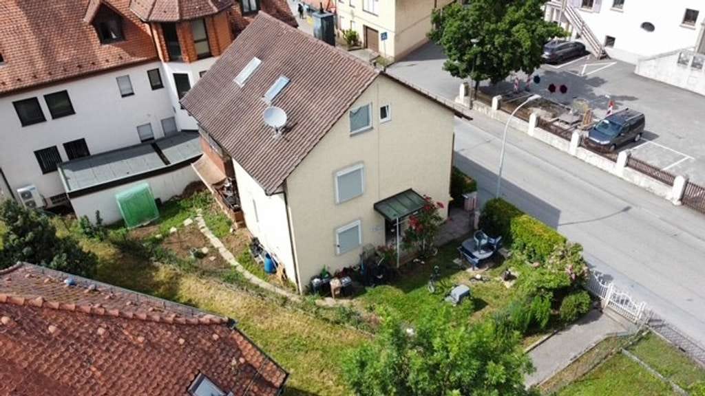 Immobilie in Gundelsheim - Freistehendes 3 Familienhaus - Kapitalanlage zum Schnäppchenpreis - Bild 1