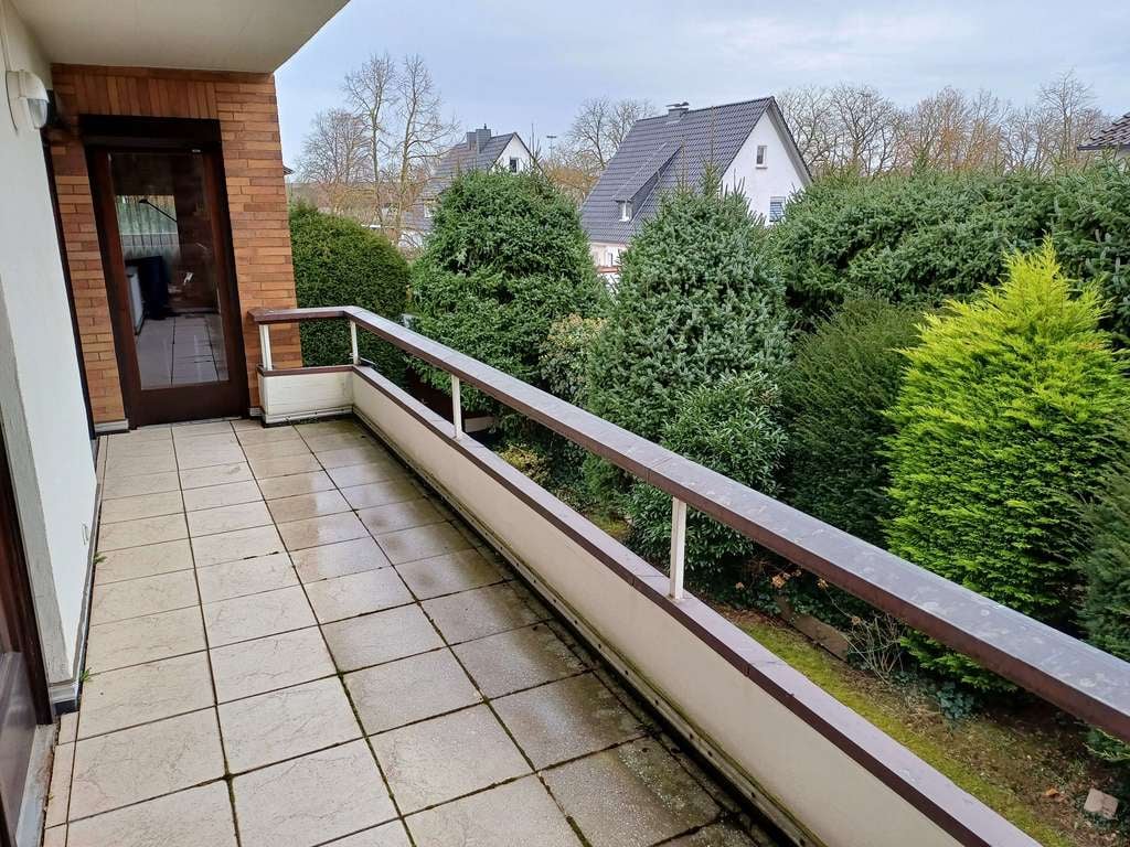 Immobilie in Warburg - Einfamilienhaus mit Bürotrakt in bevorzugter Lage von Warburg – Wohnen & Arbeiten vereint - Bild 4