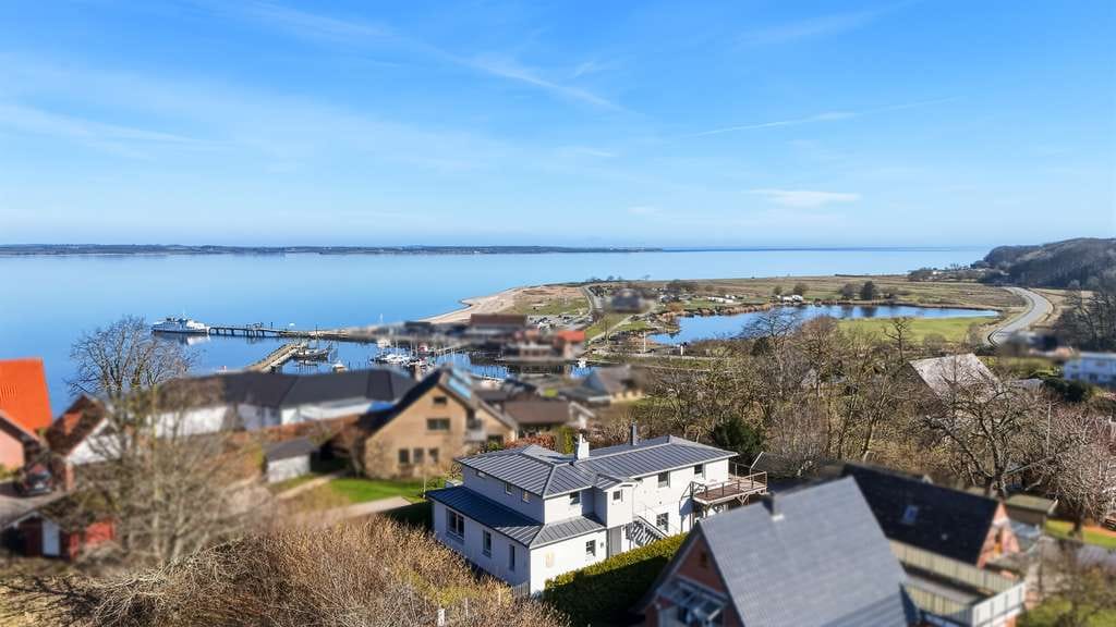 Immobilie in Langballig - Wohnen mit Meerblick – Zweifamilienhaus in traumhafter Fördelage - Bild 0