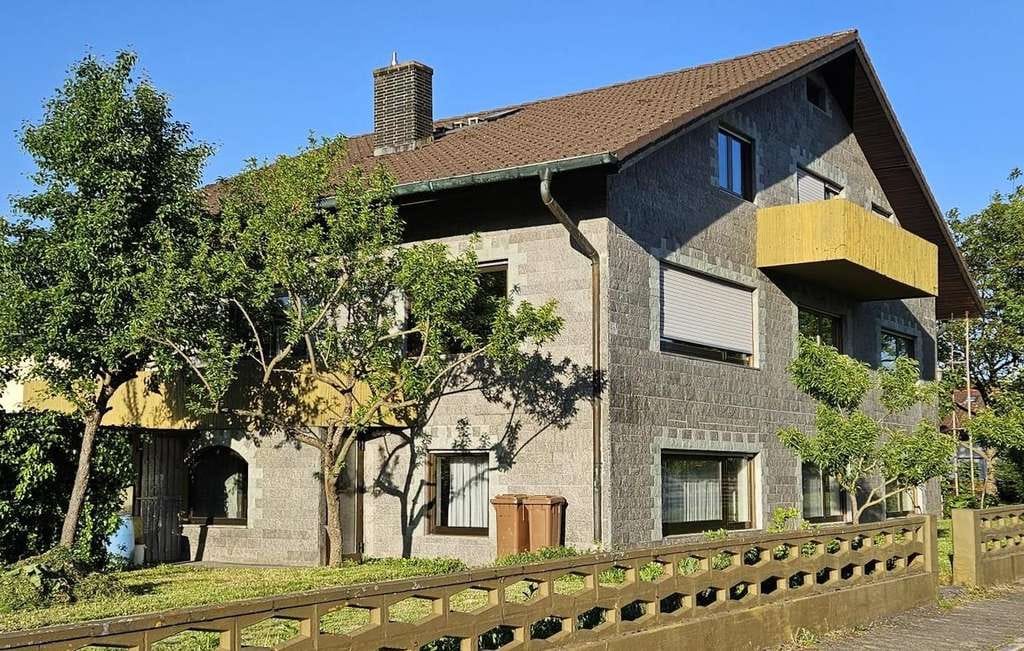 Immobilie in Zuzenhausen - Großzügiges Einfamilienhaus mit 11 Zimmer in Zuzenhausen (WG-geeignet!) - Bild 1