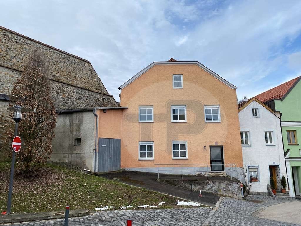 Immobilie in Vilshofen an der Donau - HISTORISCHES ALTSTADTHAUS
IM ZENTRUM DER DONAUSTADT VILSHOFEN 
 - Bild 1